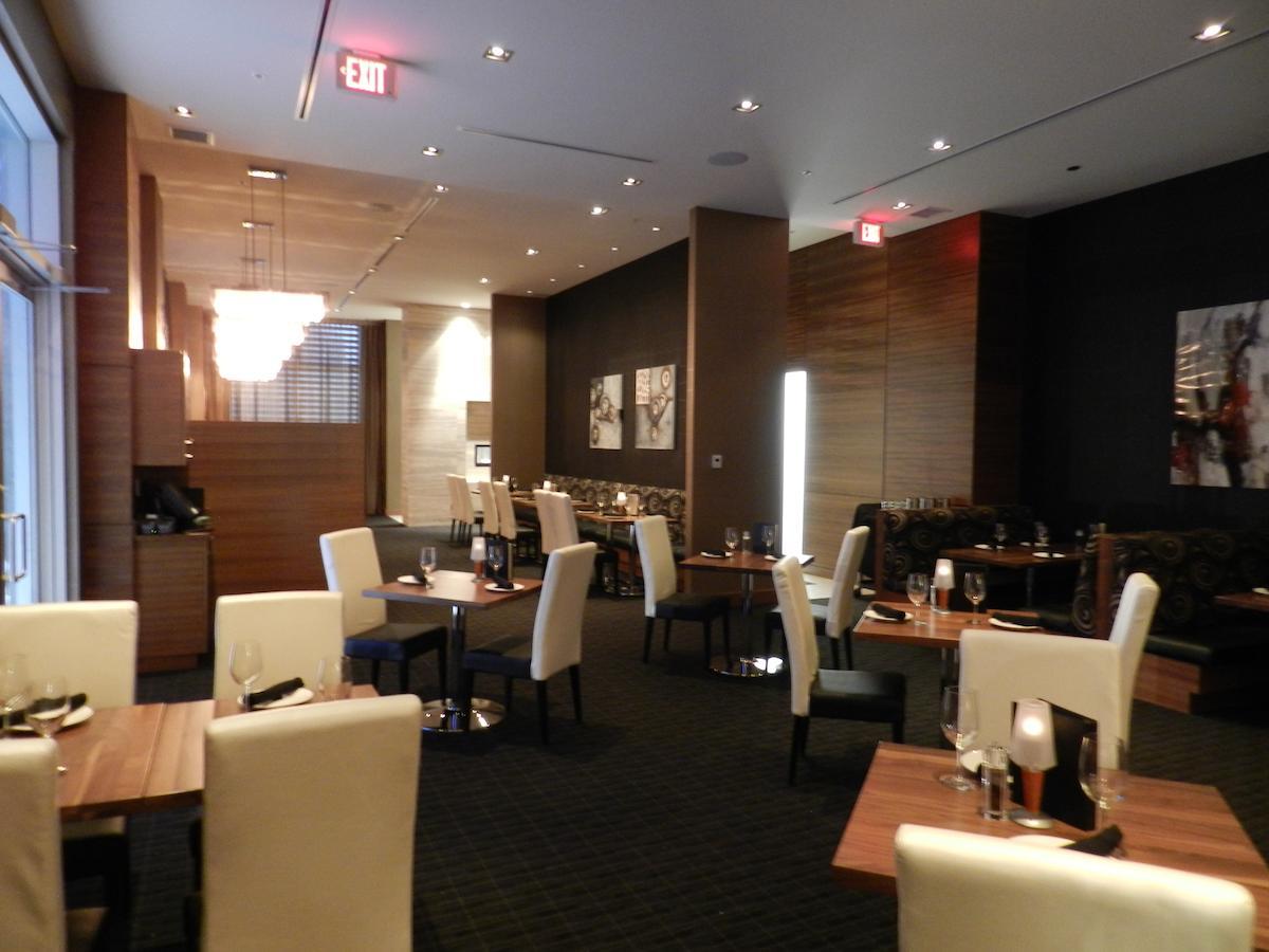 Radisson & Conference Centre Airport Calgary