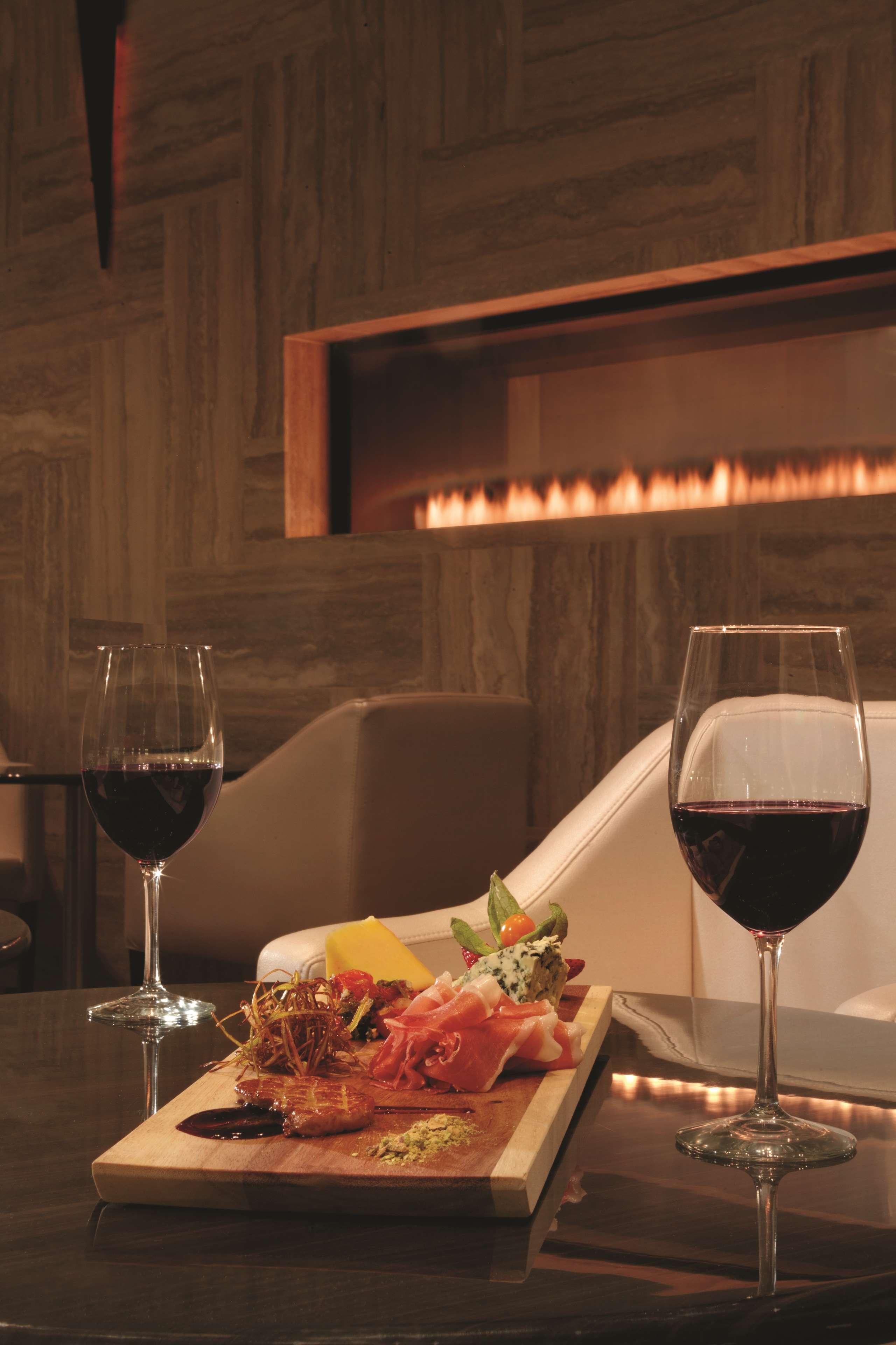 Radisson & Conference Centre Airport Hotel 4*