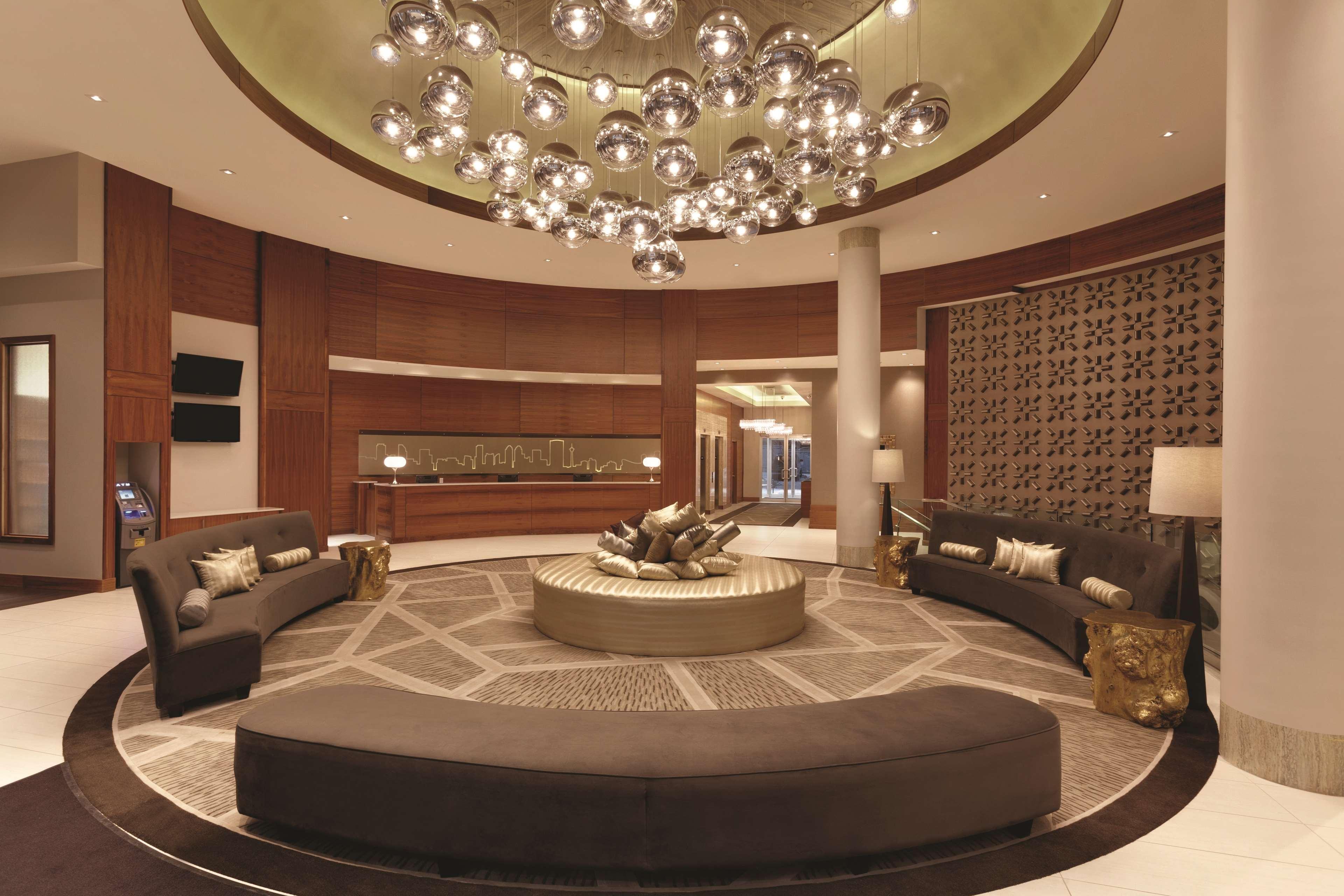 Radisson & Conference Centre Airport Hotel 4*