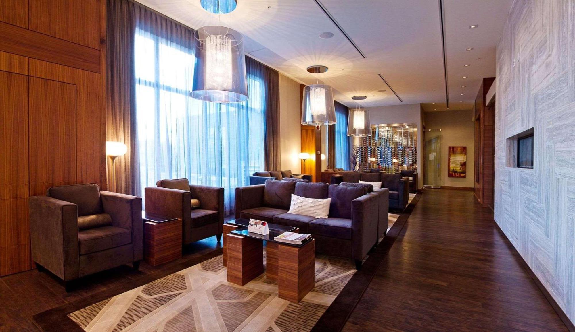 Radisson & Conference Centre Airport